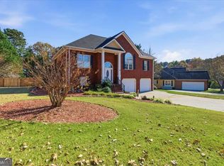 11 Planters Dr NW, Cartersville, GA 30120