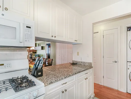 Sold by Robert E. Hill  | media 5