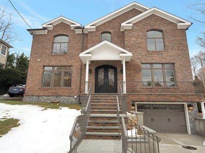 248 Thompson Shore Rd, Manhasset, NY, 11030