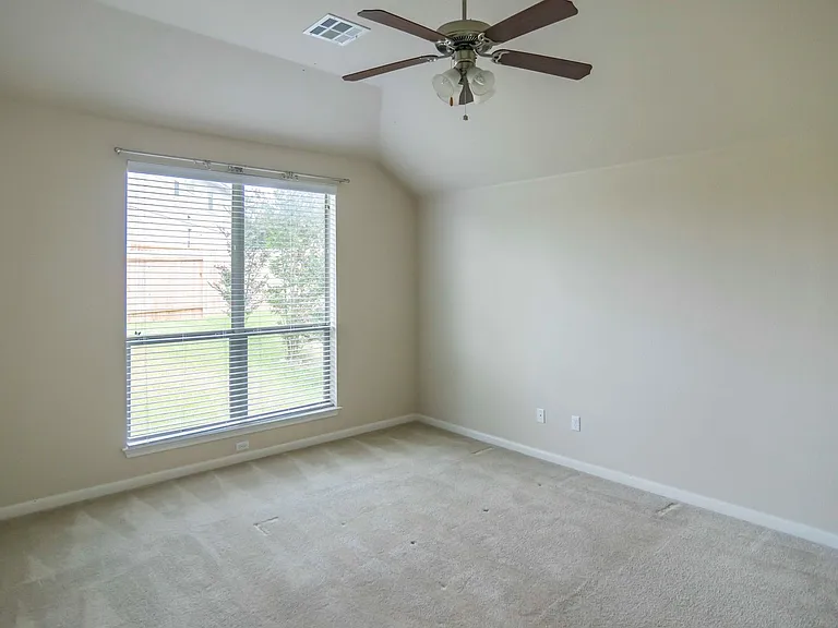 2542 Ravenwood Dr — Photo 8