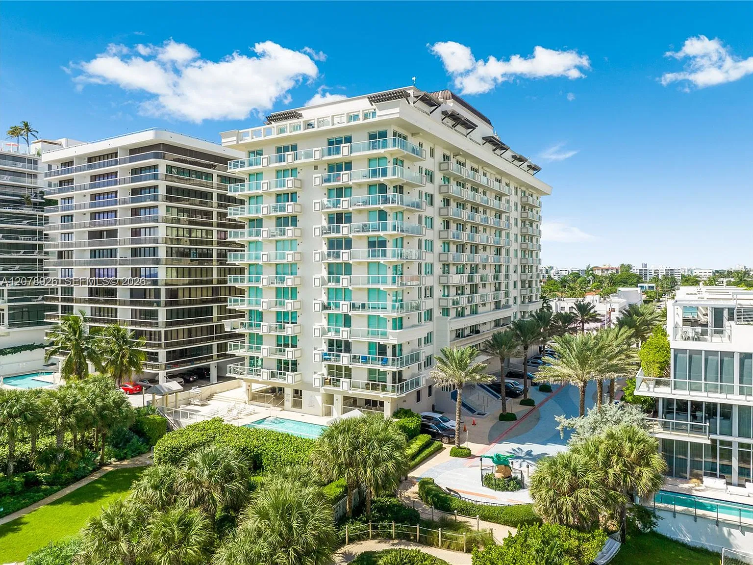 Spiaggia Ocean Condo — Photo 2