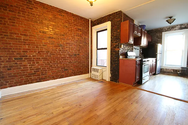 Rented by Flight of Fancy Realty Group | media 10