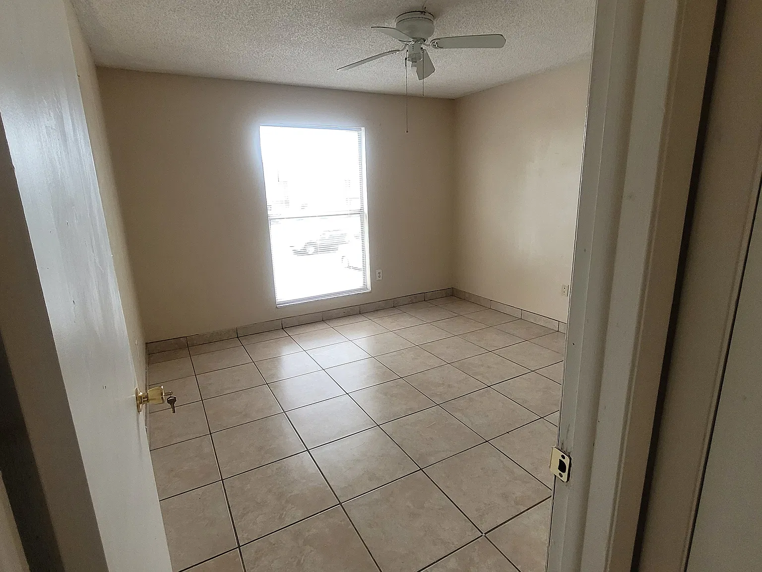 2 bed, 850 sqft, $1,400 — Photo 4