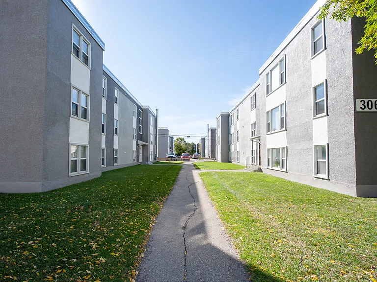 306 Goulet St #10 — Photo 27