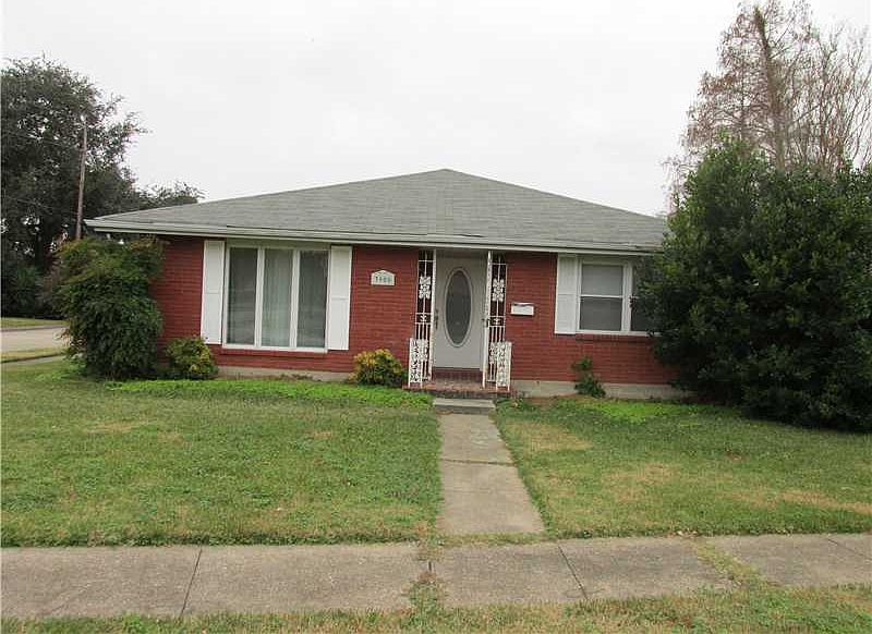 1st image of 3900 Lake Villa Dr