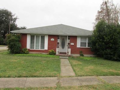3900 Lake Villa Dr, Metairie, LA, 70002