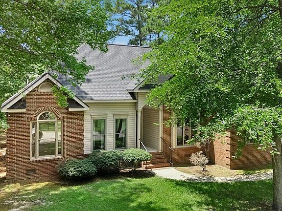 4th image of 7 Aspen Drive