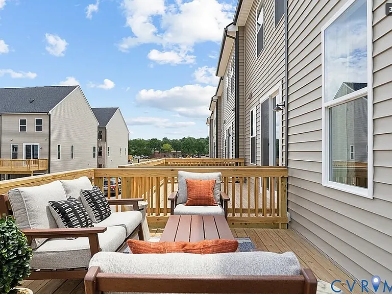 9427 Alquist St — Photo 34