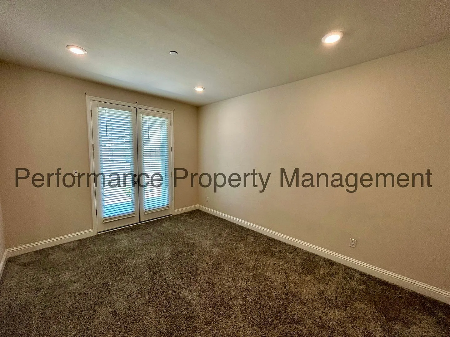 Stunning 4 Bed/3 Bath Gossamer Grove Home w/ RBP, Solar & Deposit Alternative Option — Photo 4