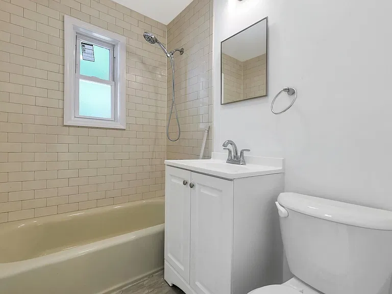 179 Christie Heights St #B — Photo 14