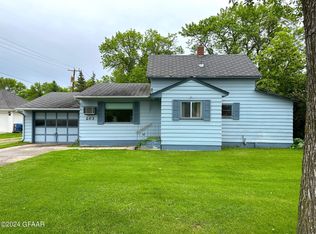 203 9th St SE, Cooperstown, ND 58425