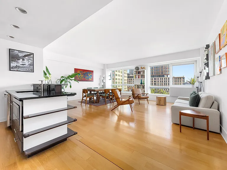 446 Kent Ave #5EE — Photo 3