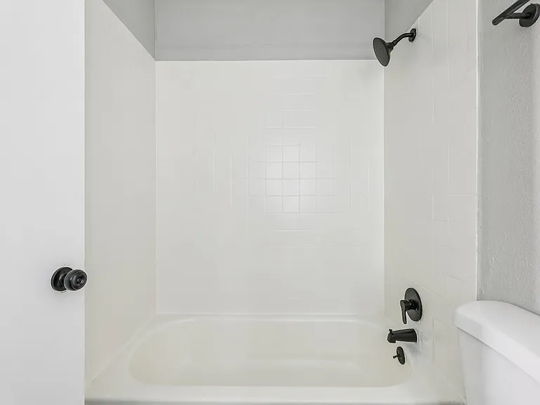 Winford Place Apartments — Photo 35