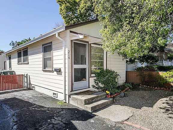 3rd image of 222 Beresford Ave