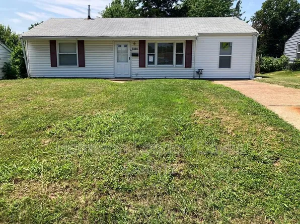 9859 Vickie Pl, Saint Louis, MO 63136