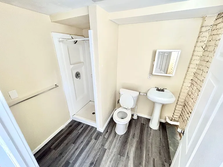 125 Hillside Ave — Photo 6