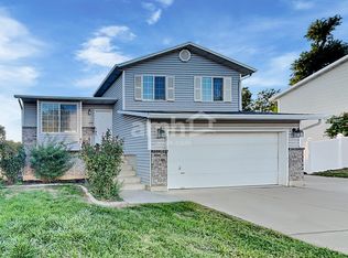 579 N 1260 W, Clinton, UT 84015