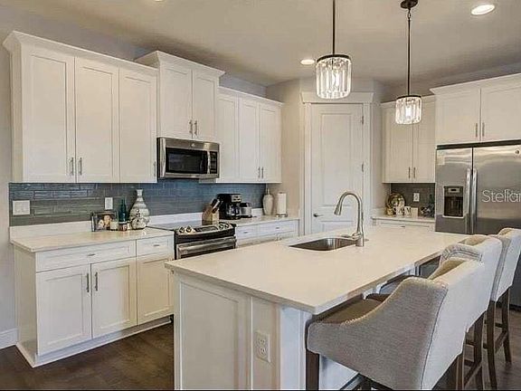 3rd image of 3110 W Horatio St Unit 2
