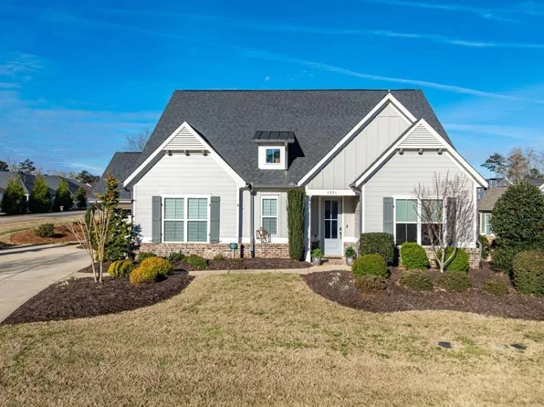 1231 Hidden Hills Cir, Greensboro, GA 30642