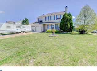 604 Campus Dr, Williamstown, NJ 08094