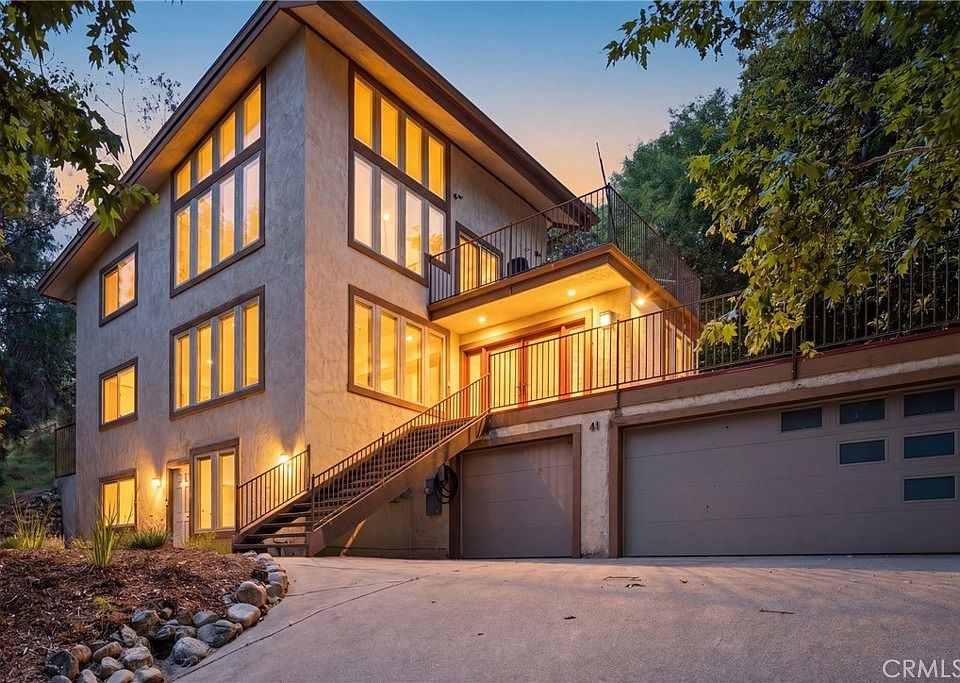 1st image of 41 Hidden Valley Rd