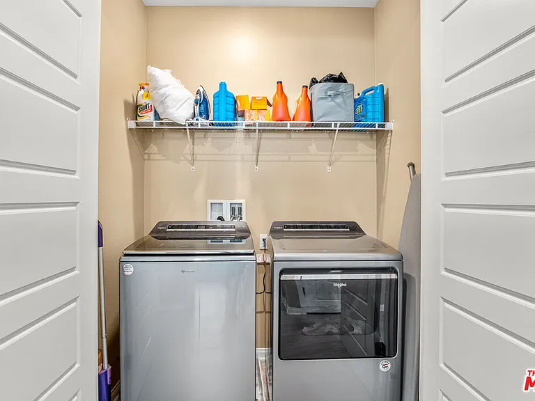 720 Grace Ave — Photo 25