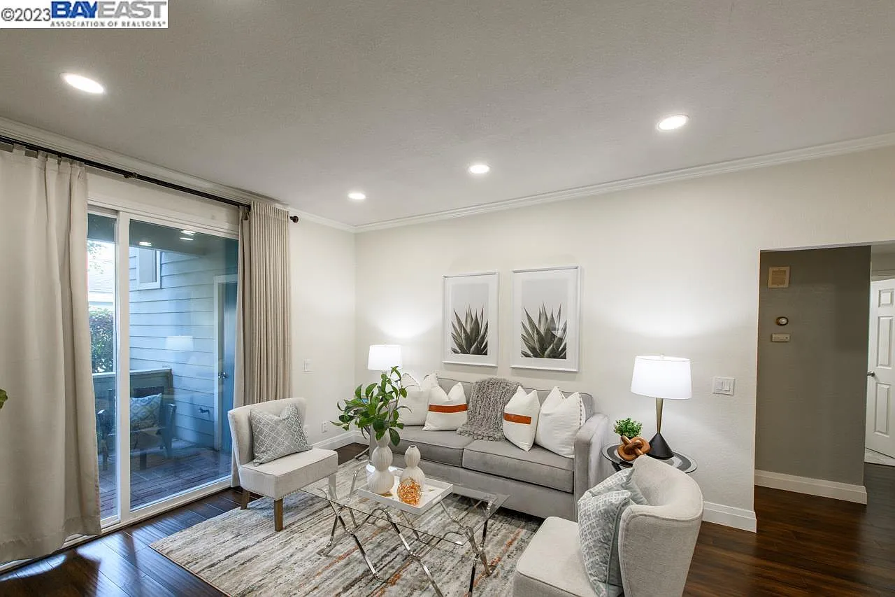 3550 Buttonwood Ter APT 112 photo 1