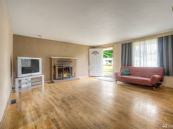 4th image of 4513 23rd Ave SE