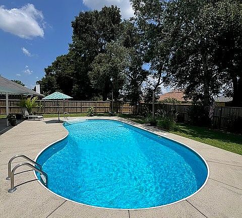 View 2 of the pool