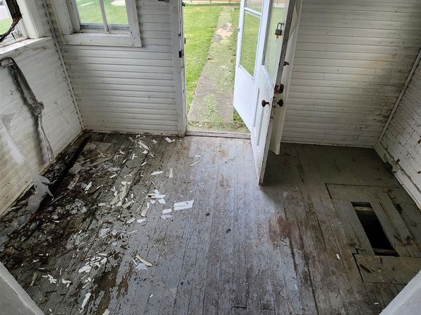 126 W Pleasant St, Dunkirk, IN 47336