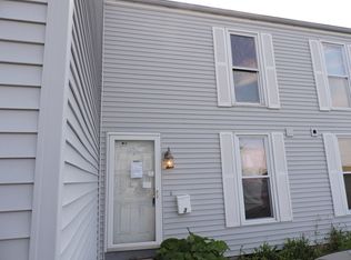 1237 Fairwood Ct APT 3, Elgin, IL