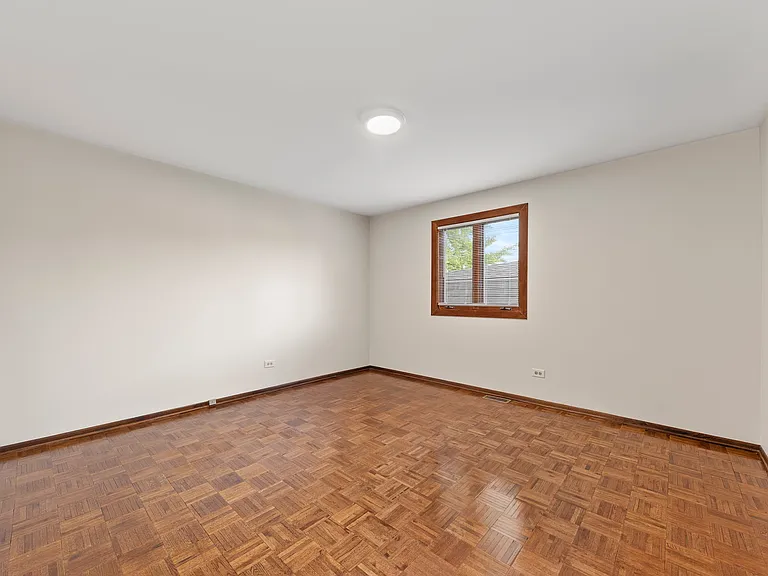 526 S 6th Ave — Photo 11