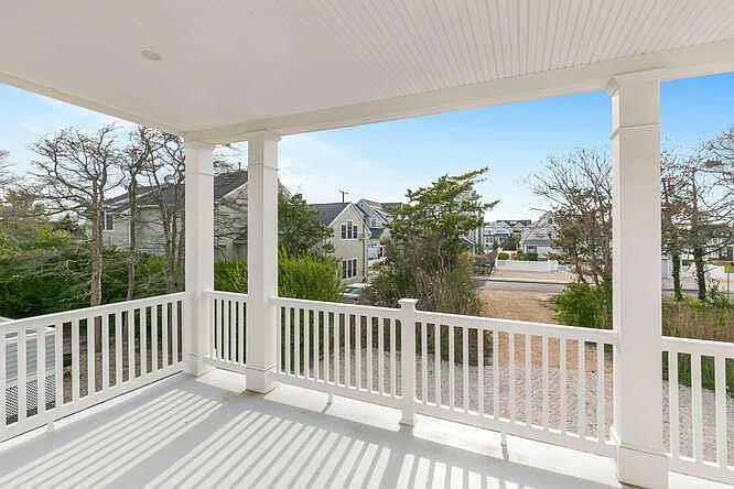 916 Ocean Ave #WEEKLY PRICE — Photo 17