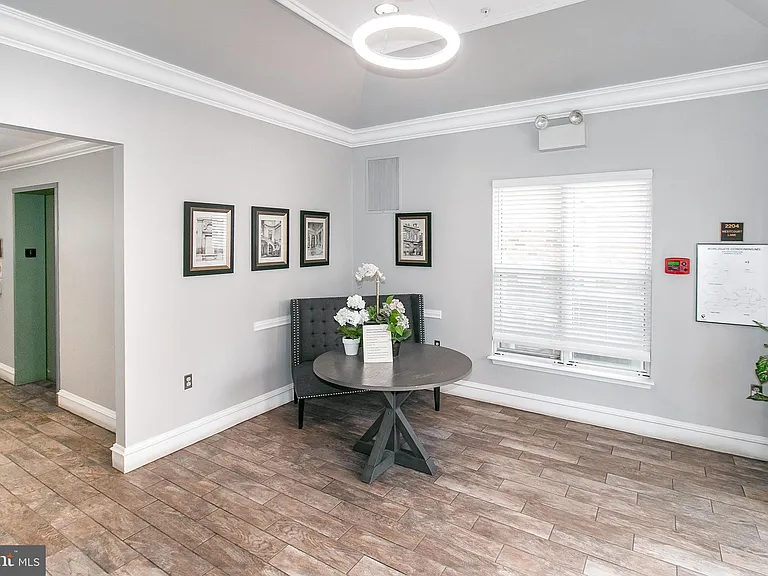 2204 Westcourt Ln #306 — Photo 6