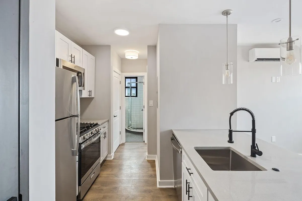 Building Photo - 1439 S 6th St #3R