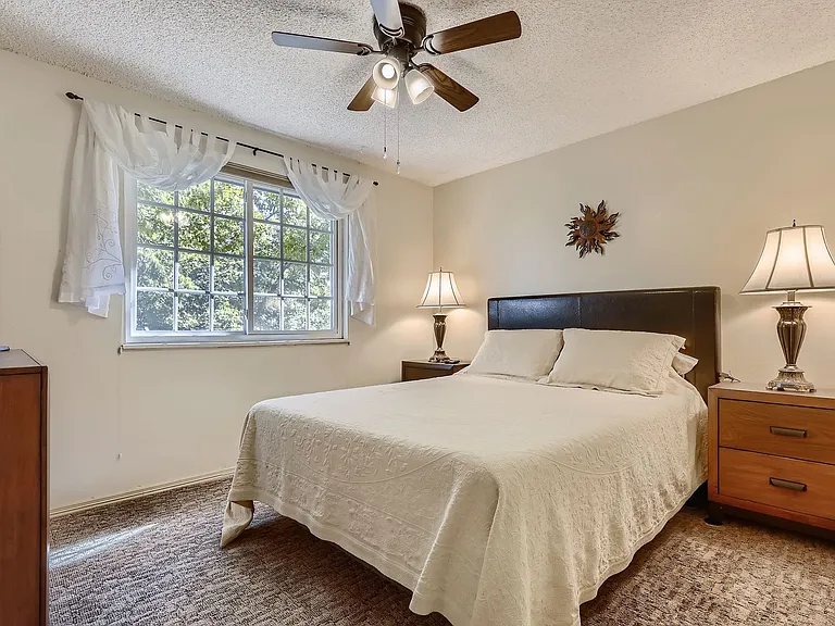 3833 Paseo Del Prado — Photo 15