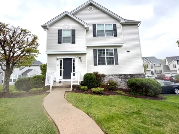 162 Sowers Dr, Hackettstown, NJ 07840