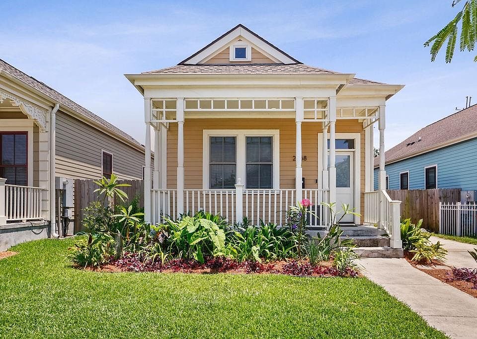 2058 Chippewa St New Orleans LA Zillow Apartments for Rent in