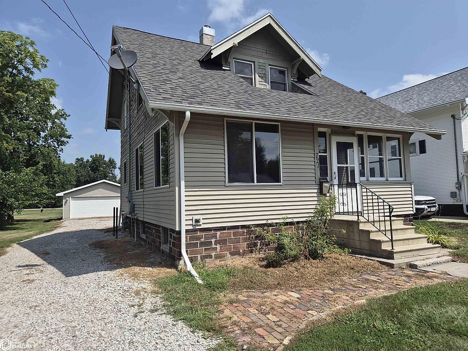1st image of 721 NW 3rd St