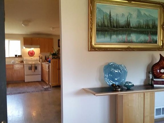 Entry looking towards kitche