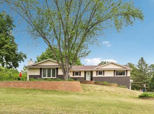 804 Lochtyn RIDGE, Wales, WI 53183