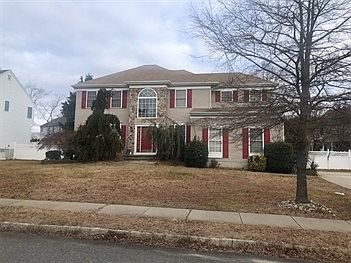1st image of 62 Brittany Dr