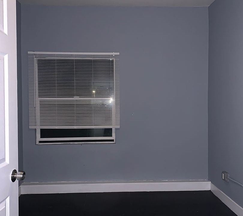2nd image of 3572 E 8th St #12