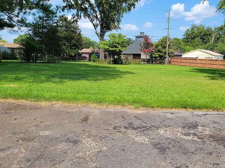 6408 Robinhood Ln NW — Photo 39