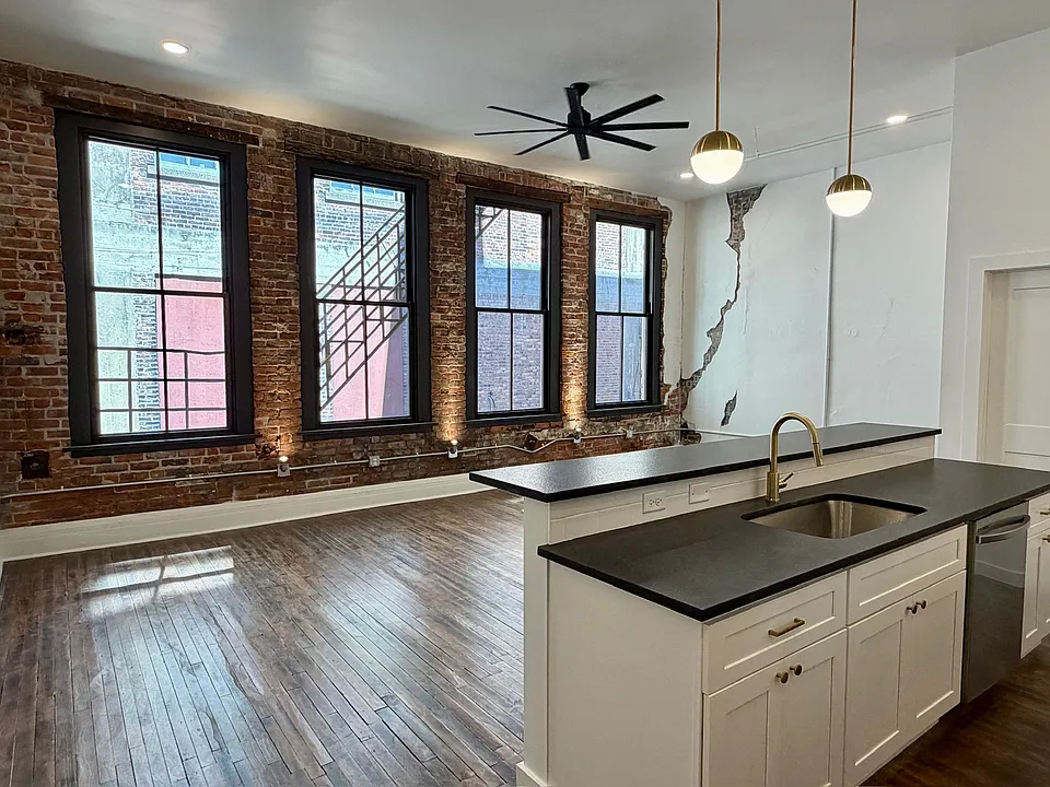 325 N Superior St #202