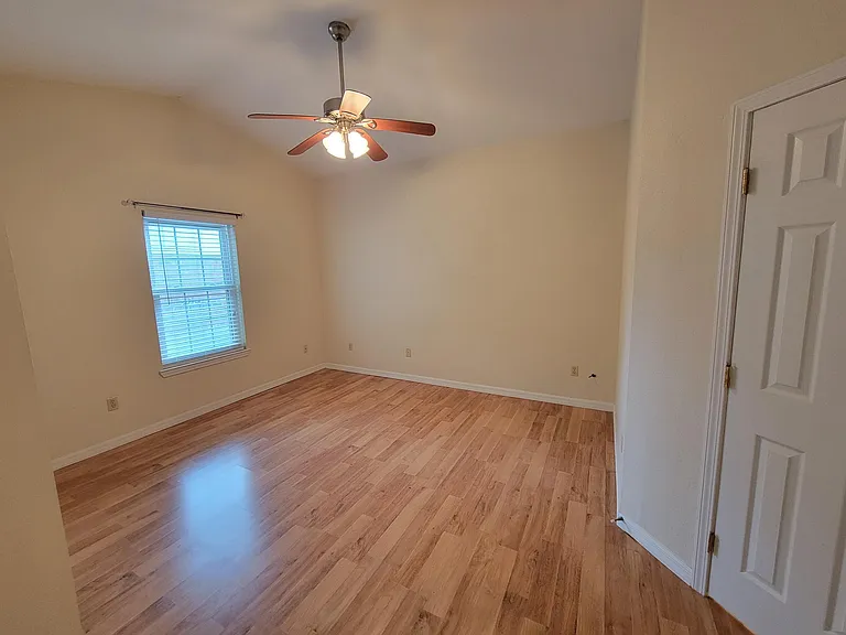 2225 Prytania Cir — Photo 10