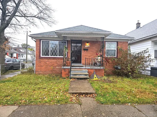 12501 Klinger St, Hamtramck, MI 48212
