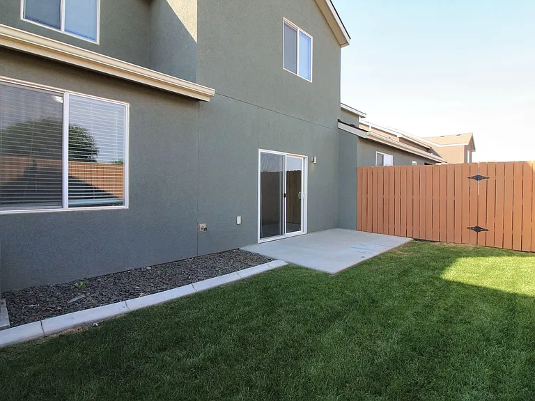 1073 S Cedar Pl — Photo 12
