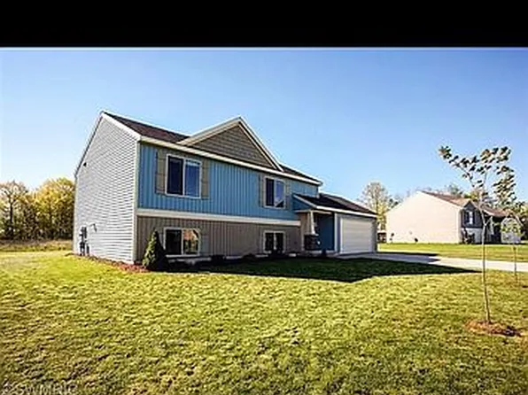 16304 Trent Ridge Dr NE, Cedar Springs, MI 49319