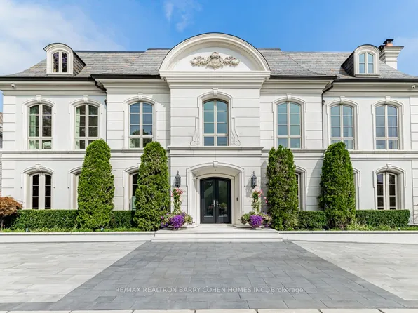 31 Thornbank Rd, Vaughan, ON L4J 2A1